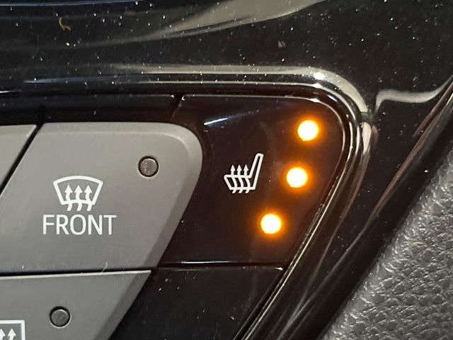 【シートヒーター】寒い日に重宝するシートヒーター!エアコンより早く温まってくれるので寒がりの人も安心ですね♪エアコンの温風は乾燥するから苦手、という方にもをおすすめです。