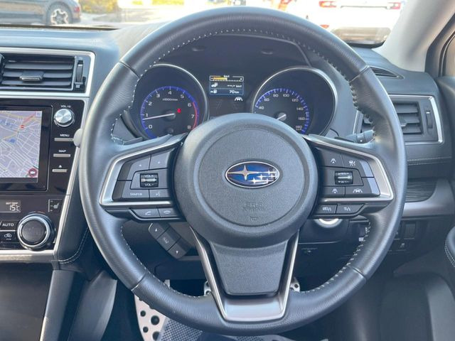 �y�����v�����X�e�A�����O�z�㎿�Ȋv���g�p���邱�ƂŁA��ɂ����������݂ƂĂ��^�]���₷���n���h���ł���