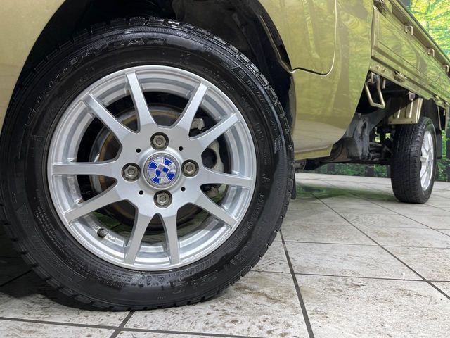 �y13�C���`�A���~�z�C�[���z�O�ςɃ}�b�`�����A���~�z�C�[���𑕒����Ă���܂��B�e��A���~�z�C�[����A�X�^�b�h���X�^�C�����戵�����Ă���܂��B���񂲑��k����������