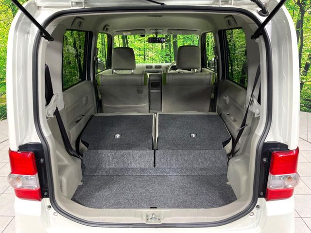 ���i�̂���������ʋ΁A���}���ɏ\���ȉ׎��X�y�[�X���m�ۂ��Ă���܂��B�Z�J���h�V�[�g��|���ƁA�傫�ȉו��̐ύڂ��\�ł���