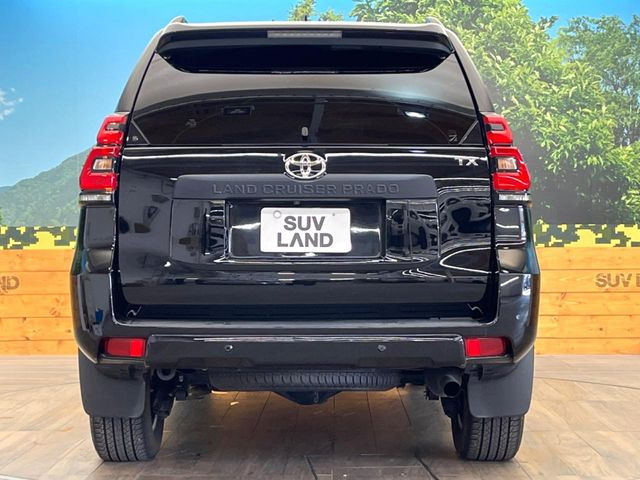 安心の最長10年・走行無制限保証(有償)をご用意。保証内容も充実はもちろん、無料点検&オイル交換や、年中無休の全国・24時間ロードサービスも付帯されておりますのでご安心下さい。