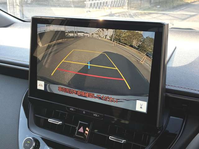 カローラ1.8 ハイブリッド W×B