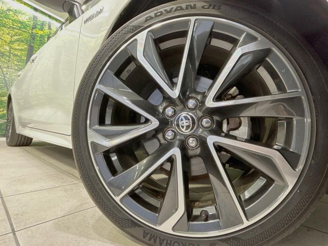 �y����18�C���`�A���~�z�C�[���z�O�ςɃ}�b�`���������A���~�z�C�[���𑕒����Ă���܂��B�e��ЊO�A���~�z�C�[����A�X�^�b�h���X�^�C�����戵�����Ă���܂��B���񂲑��k����������