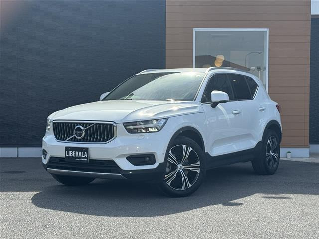 XC40B4 AWD インスクリプション 4WD