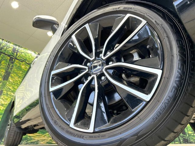 �y����18�C���`�A���~�z�C�[���z�O�ςɃ}�b�`���������A���~�z�C�[���𑕒����Ă���܂��B�e��ЊO�A���~�z�C�[����A�X�^�b�h���X�^�C�����戵�����Ă���܂��B���񂲑��k����������