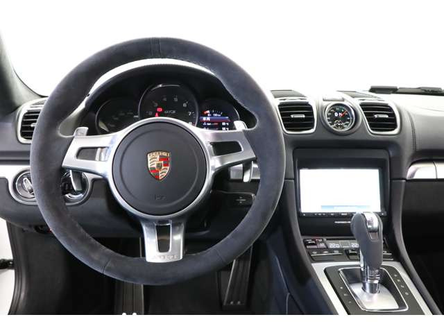 �A���J���^�[���X�|�[�c�X�e�A�A�X�|�[�c�N���mPKG���I������A�C���e���A�ɂ̓A���J���^�[���ƃ��U�[�ɕ�܂ꂽ��ԂƂȂ��Ă���܂��B