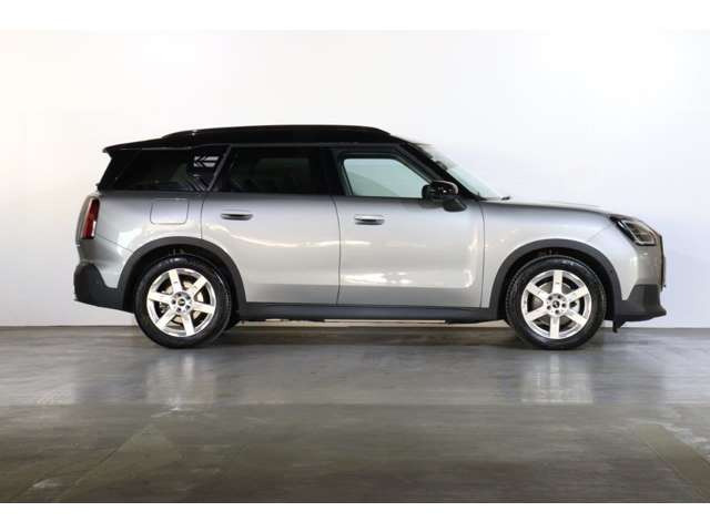 ミニカントリーマンE