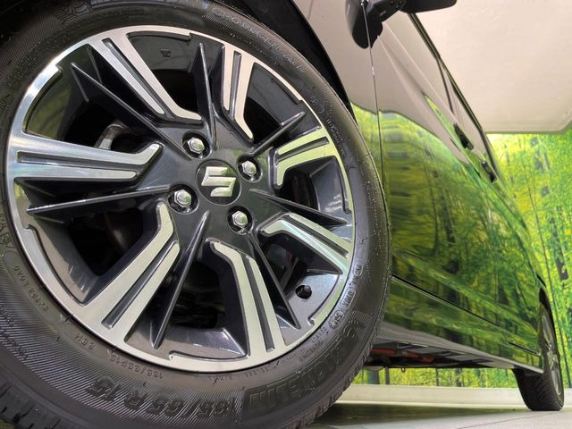 �y����15�C���`�A���~�z�C�[���z�O�ςɃ}�b�`���������A���~�z�C�[���𑕒����Ă���܂��B�e��ЊO�A���~�z�C�[����A�X�^�b�h���X�^�C�����戵�����Ă���܂��B���񂲑��k����������