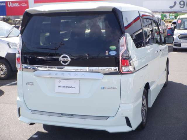 セレナ1.2 e-POWER ハイウェイスターV