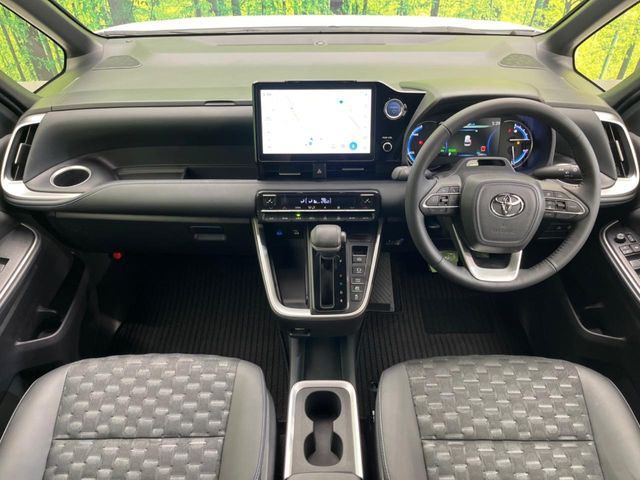 ヴォクシー1.8 ハイブリッド S-Z