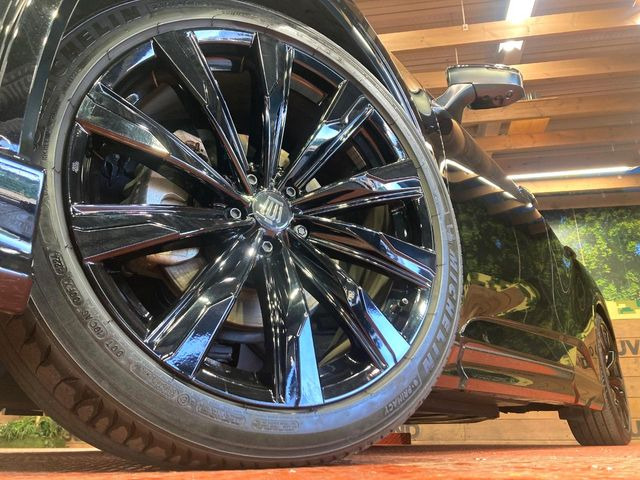 �y����21�C���`�A���~�z�C�[���z�O�ςɃ}�b�`���������A���~�z�C�[���𑕒����Ă���܂��B�e��ЊO�A���~�z�C�[����A�X�^�b�h���X�^�C�����戵�����Ă���܂��B���񂲑��k����������O���[�v���݌ɐ���30,00