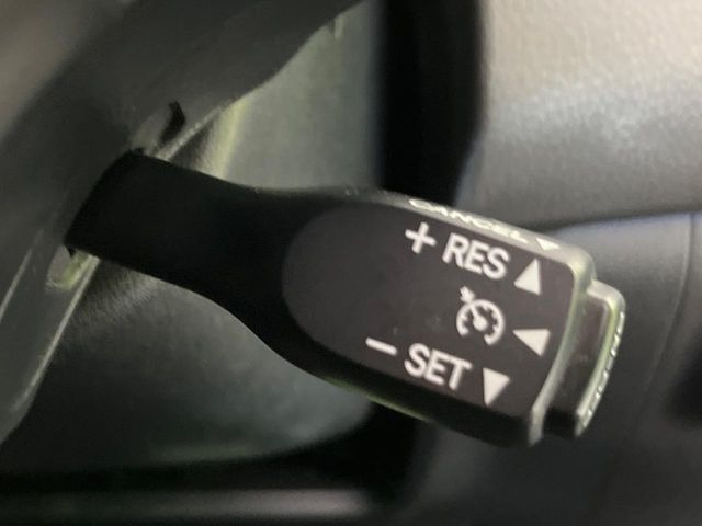 �y�N���[�Y�R���g���[���z�������H�����N���N���s�B�A�N�Z���𗣂��Ă���葬�x�ő��s���ł��A�������^�]���̕��S���y��!�����E�������ȒP�ȃX�C�b�`����Œ����ł��܂��B