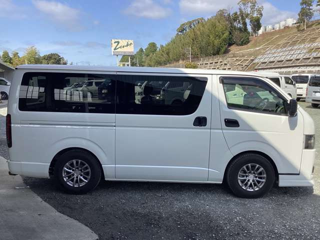 �C�[�W�[�N���[�U�[!