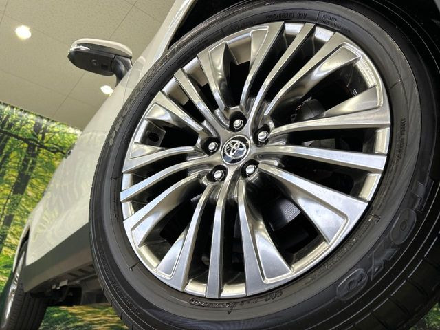 �y����19�C���`�A���~�z�C�[���z�O�ςɃ}�b�`���������A���~�z�C�[���𑕒����Ă���܂��B�e��ЊO�A���~�z�C�[����A�X�^�b�h���X�^�C�����戵�����Ă���܂��B���񂲑��k����������