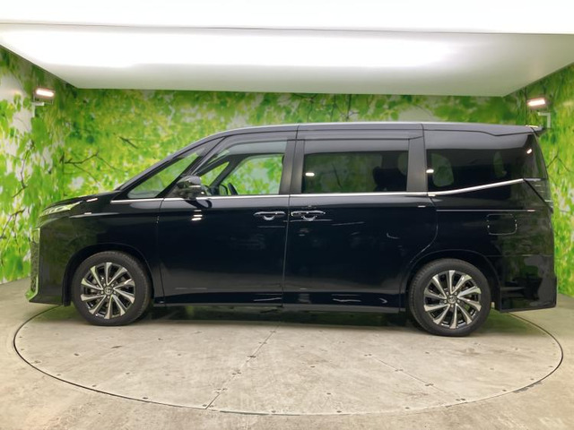 ヴォクシー1.8 ハイブリッド S-Z