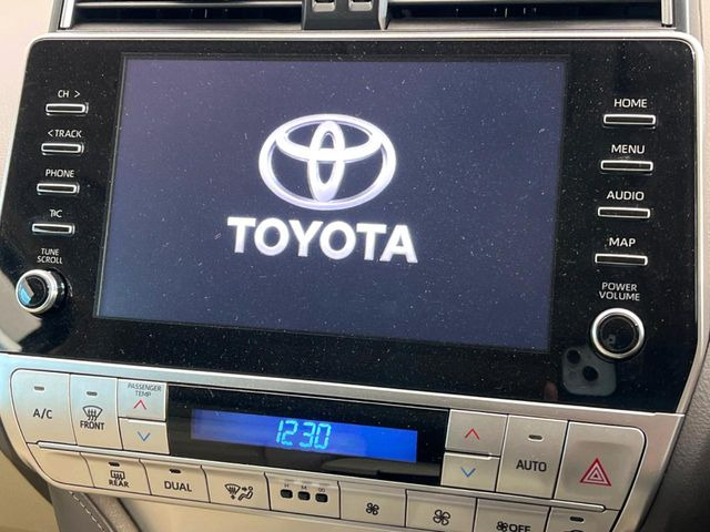 【9インチ ディスプレイオーディオ】大画面ディスプレイへお持ちのスマートフォンと連携して、ナビやbluetoothでの音楽再生が可能です♪デザインはもちろん操作性も良好!別途ナビ機能の取付可能です♪