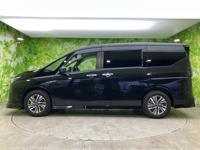 セレナ1.4 e-POWER ハイウェイスターV