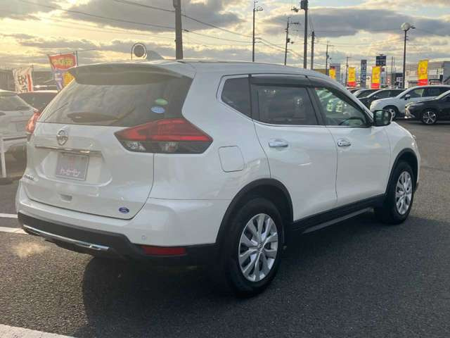 エクストレイル2.0 20Xi ハイブリッド 4WD