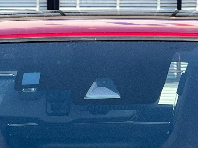 �y�X�}�[�g�V�e�B�u���[�L�T�|�[�g�z�ᑬ���s���ɑO���̎ԗ�����F�����A�Փ˂������Ȏ��͌x��ƃu���[�L�ŏՓˉ���Ɣ�Q�y�����A�V�X�g�B�����S�Ƀh���C�u�����y���݂��������܂��B