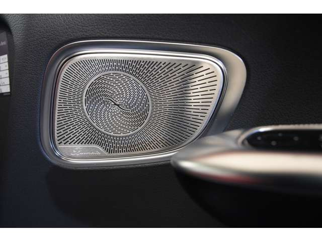 <GLC350e 4�}�`�b�N �X�|�[�c �G�f�B�V�����X�^�[ ��p����>�E20�C���`AMG�A���~�z�C�[���EAIRMATIC�T�X�y���V�����E���A�A�N�X���X�e�A�����O