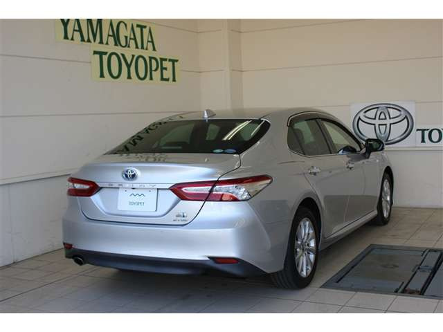 カムリ2.5 G E-Four 4WD