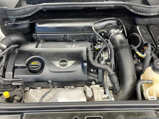 �����X�ł́A�e���[�J�[�̐�p�f�f�e�X�^�[�𓱓��B���Ǝ��i�����e�N�j�J���X�^�b�t���풓���Ă���܂��̂ŁA������̍ۂɂ����S���Ă����p���������܂��B