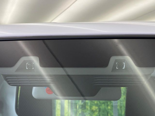 �y�C���e���W�F���g�G�}�[�W�F���V�[�u���[�L�z�t�����g�J�����őO���̎ԗ�����s�҂����m�B�Փ˂������Ȏ��͏Փ˔�Q�y���u���[�L���쓮�A�Փˉ�����T�|�[�g�B�����S�Ƀh���C�u�����y���݂��������܂��B