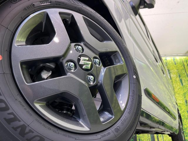 �y����14�C���`�A���~�z�C�[���z�O�ςɃ}�b�`���������A���~�z�C�[���𑕒����Ă���܂��B�e��ЊO�A���~�z�C�[����A�X�^�b�h���X�^�C�����戵�����Ă���܂��B���񂲑��k����������