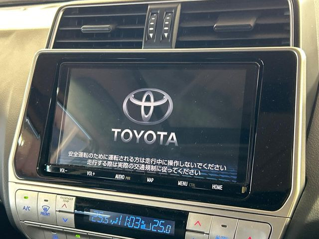 �y����9�^�i�r�z�l�C�̏����i�r�𑕔��B�I�[�f�B�I�@�\���[�����Ă���ABluetooth�ڑ�����΂������̃X�}�z��MP3�v���C���[�̉��y���Đ��\!�����̉^�]������Ɋy�����Ȃ�܂�!!