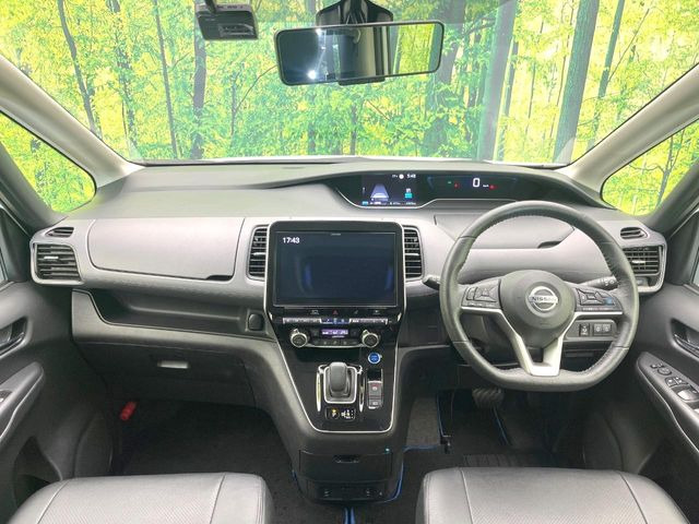 セレナ1.2 e-POWER ハイウェイスターV