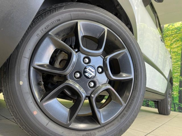 �y����16�C���`�A���~�z�C�[���z�O�ςɃ}�b�`���������A���~�z�C�[���𑕒����Ă���܂��B�e��ЊO�A���~�z�C�[����A�X�^�b�h���X�^�C�����戵�����Ă���܂��B���񂲑��k����������