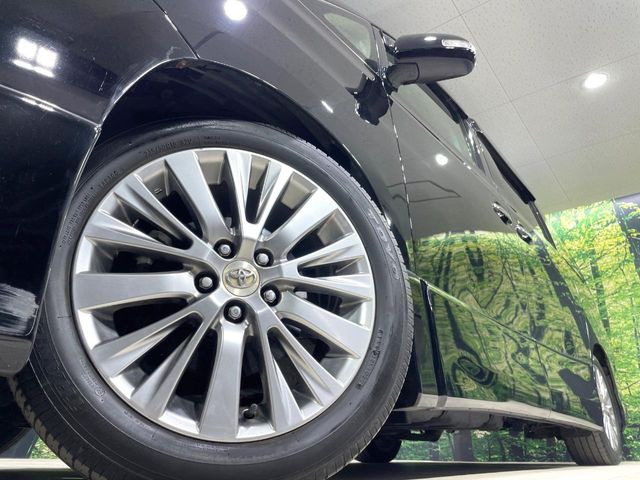 �y����18�C���`�A���~�z�C�[���z�O�ςɃ}�b�`���������A���~�z�C�[���𑕒����Ă���܂��B�e��ЊO�A���~�z�C�[����A�X�^�b�h���X�^�C�����戵�����Ă���܂��B���񂲑��k����������