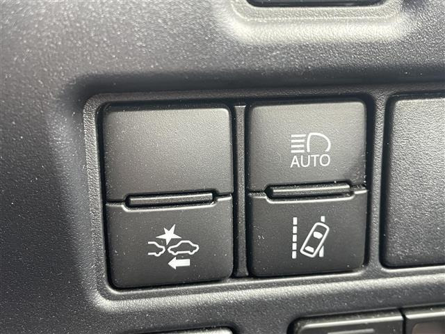 ヴォクシー1.8 ハイブリッド ZS 煌III