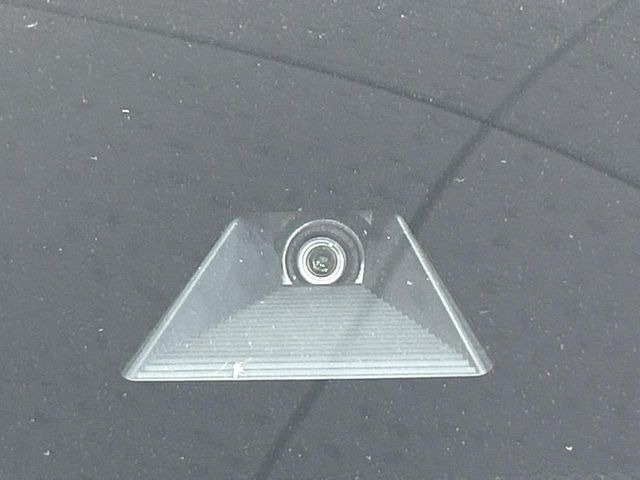 �y�z���_�Z���V���O�z���s���ɑO���̎ԗ�����F�����A�Փ˂������Ȏ��͌x��ƃu���[�L�ŏՓˉ���Ɣ�Q�y�����A�V�X�g�B�����S�Ƀh���C�u�����y���݂��������܂��B