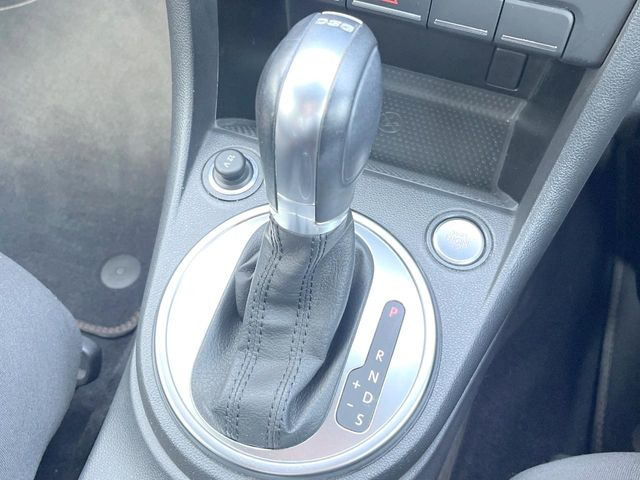 ●MTモード付きAT:通常は自動でおこなわれる変速(ギアチェンジ)をドライバーの操作によって意図的に変えられるシステムです。より一層普段のドライブをお楽しみいただけます!