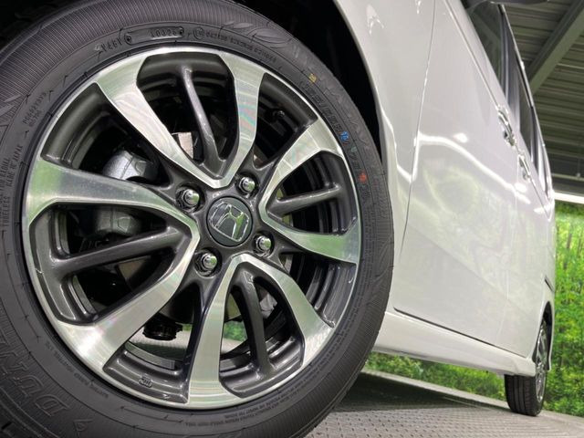 �y����14�C���`�A���~�z�C�[���z�O�ςɃ}�b�`���������A���~�z�C�[���𑕒����Ă���܂��B�e��ЊO�A���~�z�C�[����A�X�^�b�h���X�^�C�����戵�����Ă���܂��B���񂲑��k����������