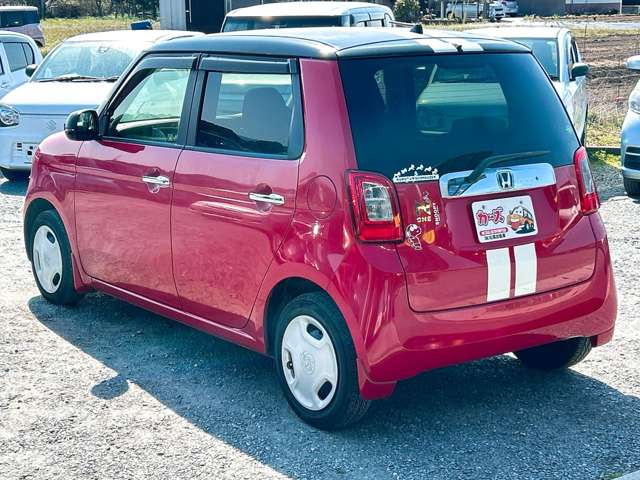 ���X�ł͌y�����Ԃ��畁�ʎԂ܂ŕ��L���I�[�����[�J�[�̎Ԏ�E�F�E�O���[�h��L�x�ɑ����Ă���܂��B