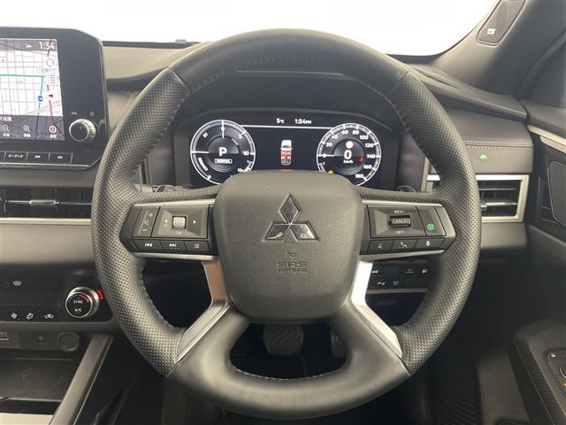 アウトランダーPHEV2.4 ブラック エディション 4WD