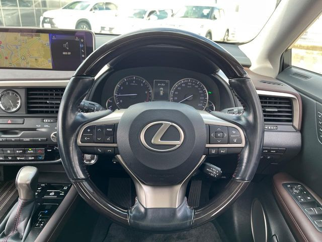 �y�����v�����X�e�A�����O�z�㎿�Ȋv���g�p���邱�ƂŁA��ɂ����������݂ƂĂ��^�]���₷���n���h���ł���