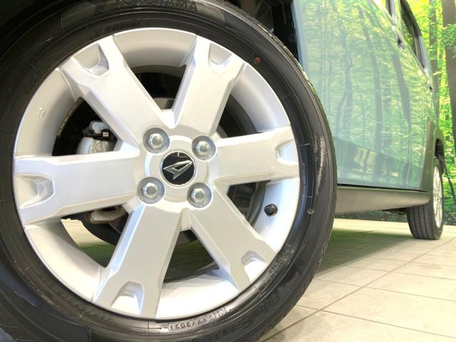 �y����15�C���`�A���~�z�C�[���z�O�ςɃ}�b�`���������A���~�z�C�[���𑕒����Ă���܂��B�e��ЊO�A���~�z�C�[����A�X�^�b�h���X�^�C�����戵�����Ă���܂��B���񂲑��k����������