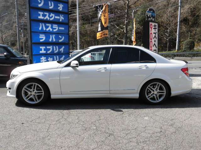 ���Ђ́u�i���ƃv���C�V���O�v��O��I�ɂ������A�ŐV��������A���^�C���Ɍ������A�S�����x���̈����Ŕ̔����Ă���܂��B�d����Ɋւ��܂��Ă��A�S�ԕK�����Ђ̎d����S�����ڂŌ��Č��I���Ďd����Ă���܂��B