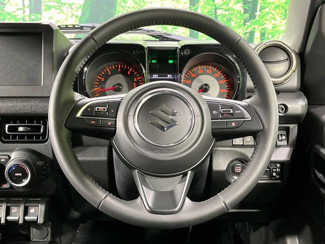 �y�����v�����X�e�A�����O�z�㎿�Ȋv���g�p���邱�ƂŁA��ɂ����������݂ƂĂ��^�]���₷���n���h���ł���