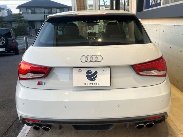 �������t�т̕ۏ؂̑��A���S�̍Œ�3�N�E���s�������ۏ�(�L��)�����p�ӁB�A���Ԃ����S���Ă��y���݂���������l�A�ۏؓ��e���[���͂������A�����_��&�I�C�������⃍�[�h�T�[�r�X���t�т��Ă���܂��B