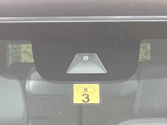 �y�z���_�Z���V���O�z���s���ɑO���̎ԗ�����F�����A�Փ˂������Ȏ��͌x��ƃu���[�L�ŏՓˉ���Ɣ�Q�y�����A�V�X�g�B�����S�Ƀh���C�u�����y���݂��������܂��B