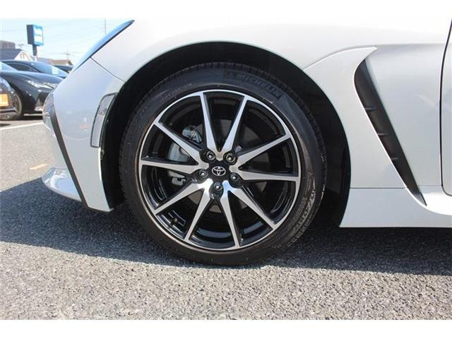 ���Ǝҗl�ւ̔̔��͂��f�肳���Ă��������܂��B �Ԍ������ԗ��̏ꍇ�́A�Ԍ����擾�������x�������z�ŕ\�����Ă���܂��B