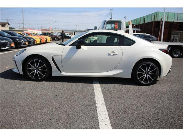 ���Ǝҗl�ւ̔̔��͂��f�肳���Ă��������܂��B �Ԍ������ԗ��̏ꍇ�́A�Ԍ����擾�������x�������z�ŕ\�����Ă���܂��B