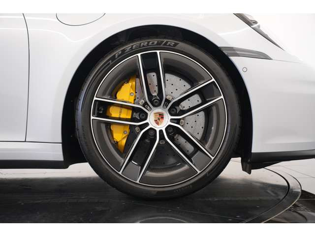 PCCB�����ɂ�苭�͂����肵�������͂ƌy�ʉ��𗼗��B�X�|�[�c���s�����S�ł��B