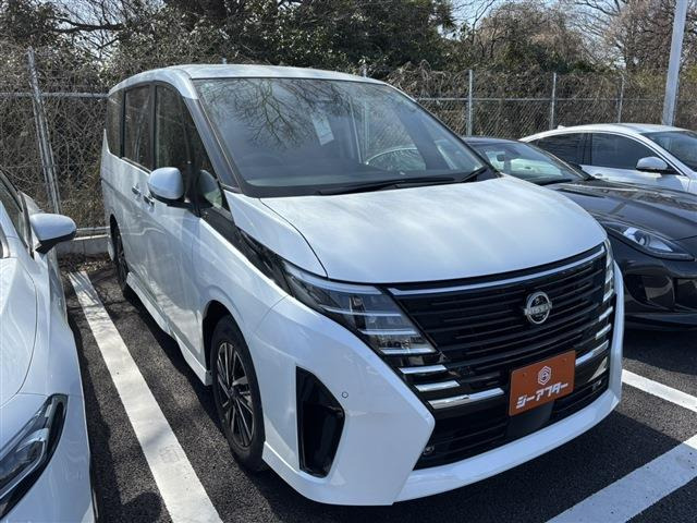 セレナ1.4 e-POWER ハイウェイスター V
