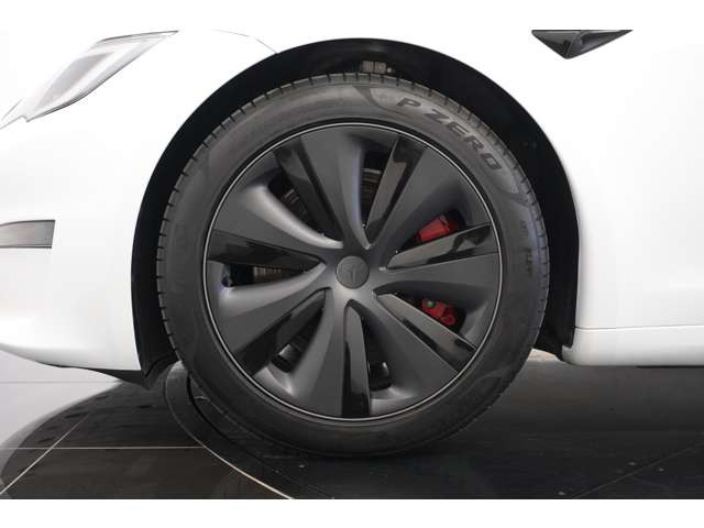 ����21�C���`AW�𑕒��B�z�C�[��������`��鍂���������łȂ��A���Ɍy���ɑ�����T�|�[�g���Ă����̂������ł��B