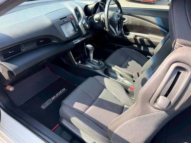 �C�ɂȂ邨�Ԃ�����܂�����E�̓d�b�ԍ����璼�ڂ��X�ɂ��₢���킹���������B�x�����@����ԗ����A��Ԃ܂łȂ�ł������������Ē����܂��B�X�^�b�t�ꓯ���A�����҂����Ă���܂��B